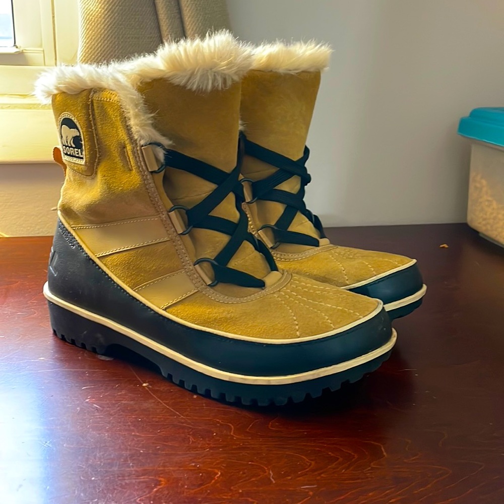 Sorel Winter Boots! Size 8!